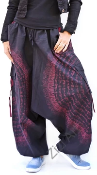 pamut, aladdin, nadrág, fekete, mályva, pink, bordó, kör, mandala, szanszkrit, szöveg, írás, divat, trend, bő, szárú, kényelmes, egyedi, extravagáns, Nepál