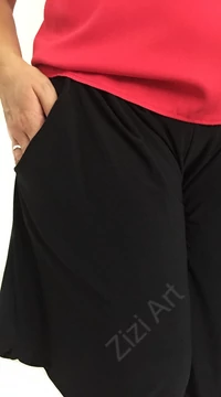 női, divat, fekete, zsebes, bő, denevér, nadrág, egyszínű, trend, kényelmes, szellős, egyedi, extravagáns, különleges, bohém, olasz