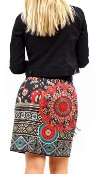 női, rövid, szoknya, keki, zöld, fekete, piros, virágos, kör, mandala, trend, divat, egyedi, bohém, extravagáns, egzotikus, elasztikus, portugál, 101 idées