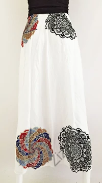 fehér, hosszú, viszkóz, mandala, színes, mintás, szoknya, A-vonalú, szellős, alkalmi, könnyű, különleges, női, divat, trend, webshop