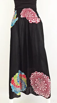 fekete, hosszú, viszkóz, mandala, színes, mintás, szoknya, A-vonalú, szellős, alkalmi, könnyű, különleges, női, divat, trend, webshop