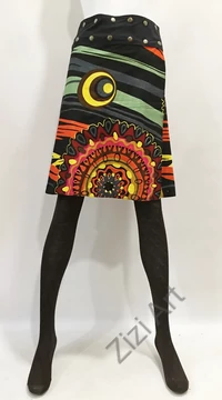 női, térd, szoknya, fekete, piros, kék, kiwi, zöld, narancs, pink, színes, virágos, csíkos, mandala, kétoldalas, női, szoknya, trend, divat, egyedi, bohém, extravagáns, egzotikus, pamut, vászon, Nepál