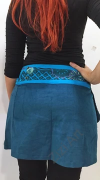 kord, mini, szoknya, élénk, lila, kék, színes, hímzett, mandala, oldalzsebes, bohém, egyedi, extravagáns, női, divat, trend, hippie, nepáli, pamut