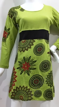 fekete, kiwi, piros, mandalás, színes, hosszú ujjú, ruha, tunika, pamut, Nepál, egzotikus, egyedi, vidám, élénk, különleges, női, divat, trend