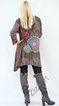 szürke, fehér, piros, kék, türkiz, fekete, szürke, hosszú ujjú, pamut, tunika, bő, ruha, felső, A-vonalú, Nepál, csipke, mandala, kör, virág, egzotikus, egyedi, vidám, élénk, különleges, női, divat, bohém, trend, színes