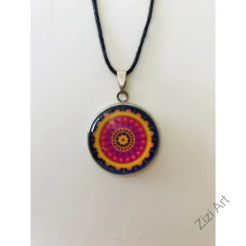 kerek, mandala-virág, antiallergén, fém, nyaklánc, medál,rózsaszín, sárga,kék, ezüst színű, női, kiegészítő, divat, trend, bohém, extravagáns, egyedi, egzotikus, domború